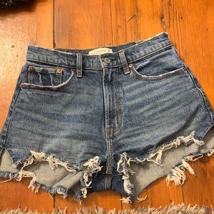 A&F High rise/curve love Momshorts